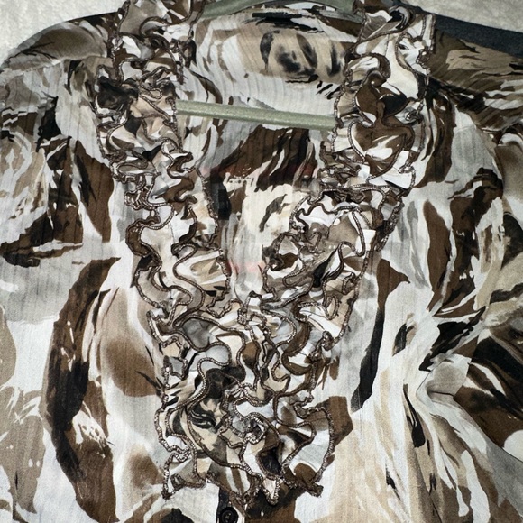 XL Semi Sheer (need cami) Floral Top. MUST BE BUNDLED - Picture 3 of 7